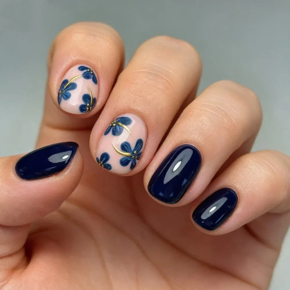 Press-On Nails Festive Designs Gel Polish & Buffing Strips