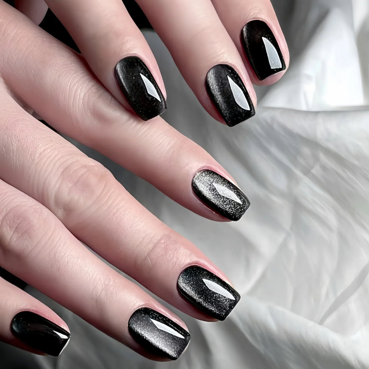 Press-On Nails Festive Designs Gel Polish & Buffing Strips