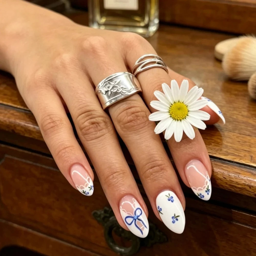 Press-On Nails Festive Designs Gel Polish & Buffing Strips