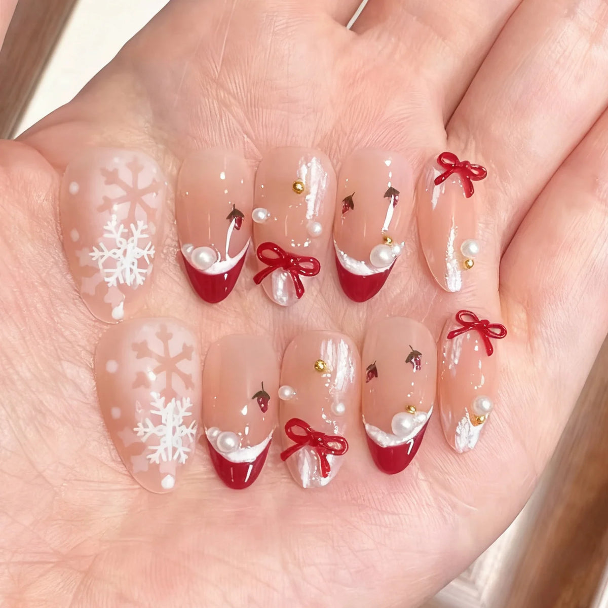 Press-On Nails Festive Snowflake & Bow Easy Adhesive