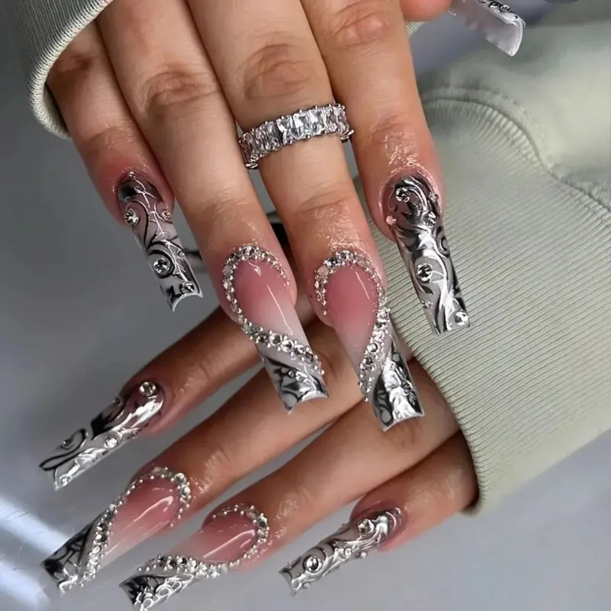 Press-On Nails Holiday Designs Peel-And-Press Reusable
