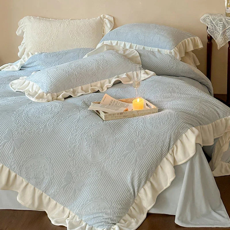 Quilted Bedding Set Breathable Jacquard Medallion & Ruffle Accents