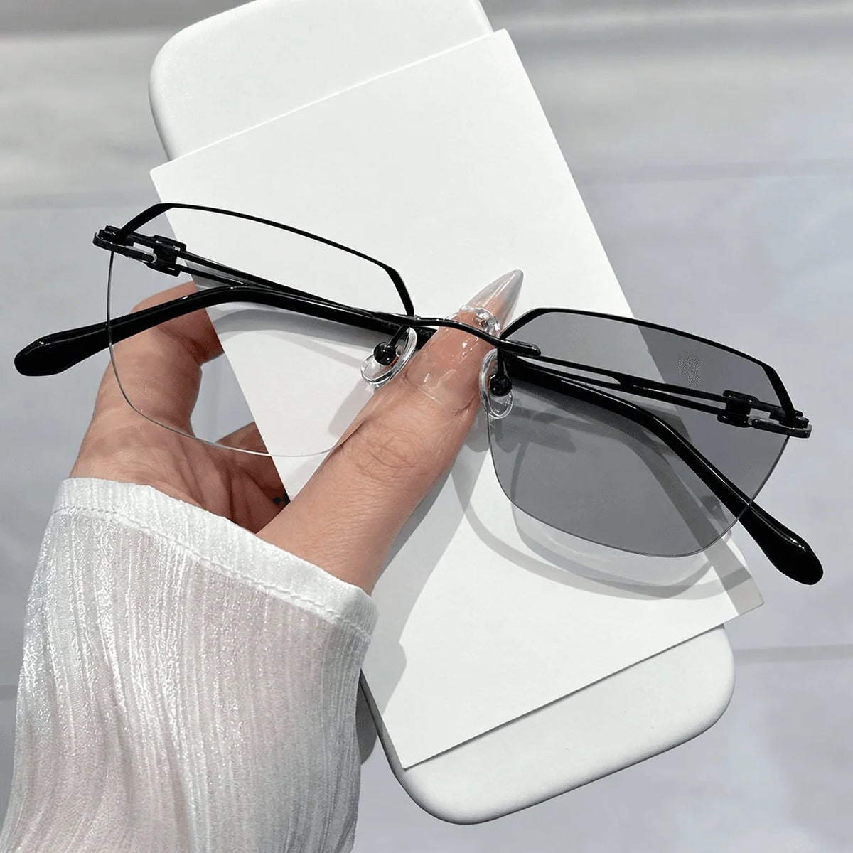 Reading Glasses Adaptive Focus Photochromic Blue Light Filter