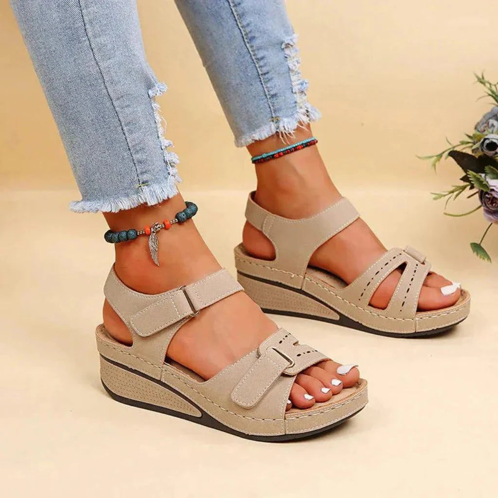 Sandals Contoured Arch Support & Flexible Sole