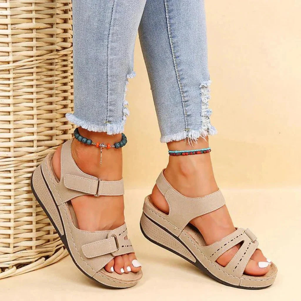 Sandals Contoured Arch Support & Flexible Sole