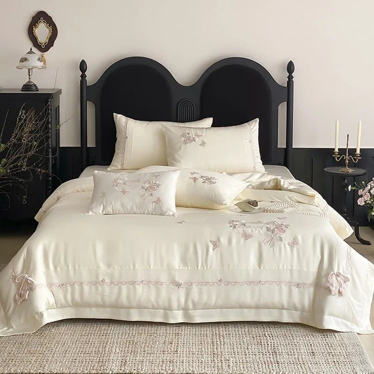 Satin Bedding Set Embroidered Breathable 4 Piece
