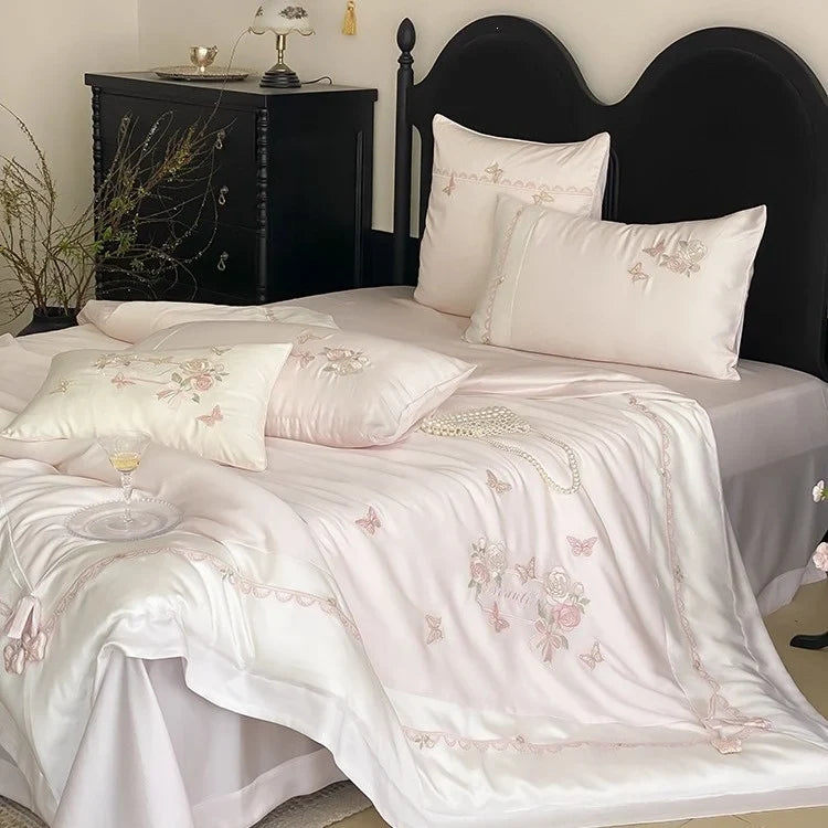 Satin Bedding Set Embroidered Breathable 4 Piece