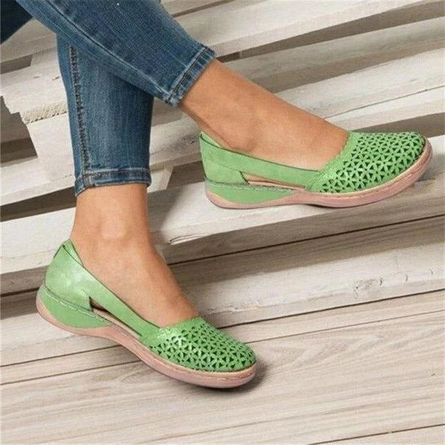 Slip-On Flats Wide Toe Cushioned Insole Breathable