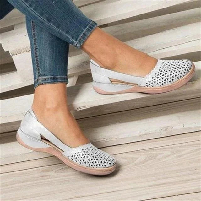 Slip-On Flats Wide Toe Cushioned Insole Breathable