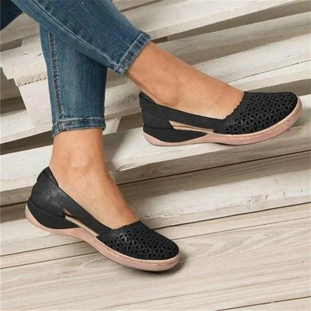 Slip-On Flats Wide Toe Cushioned Insole Breathable