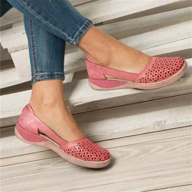 Slip-On Flats Wide Toe Cushioned Insole Breathable