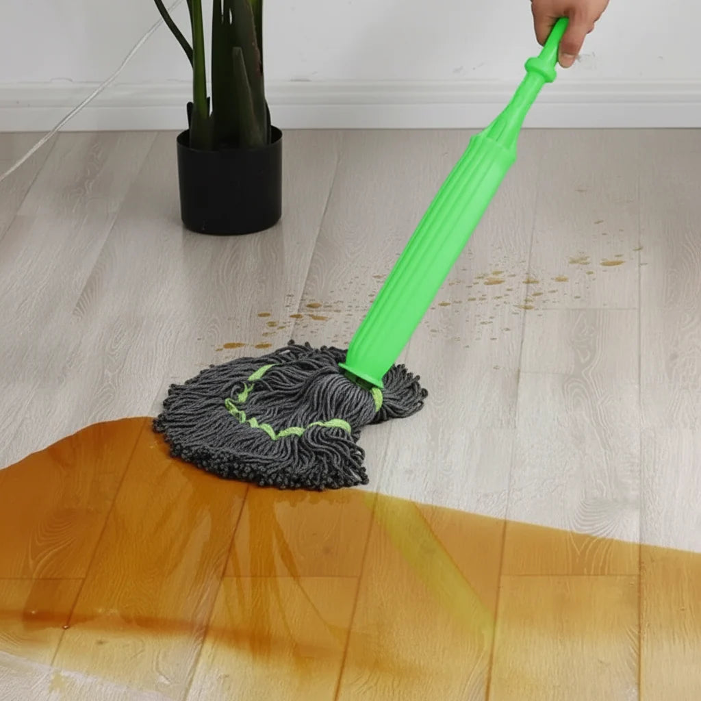 Spray Mop Refillable Reservoir Swivel Head & Washable Microfiber Pad