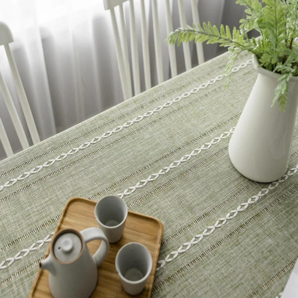 Tablecloth Cotton Linen Blend Wrinkle-Resistant Machine-Washable
