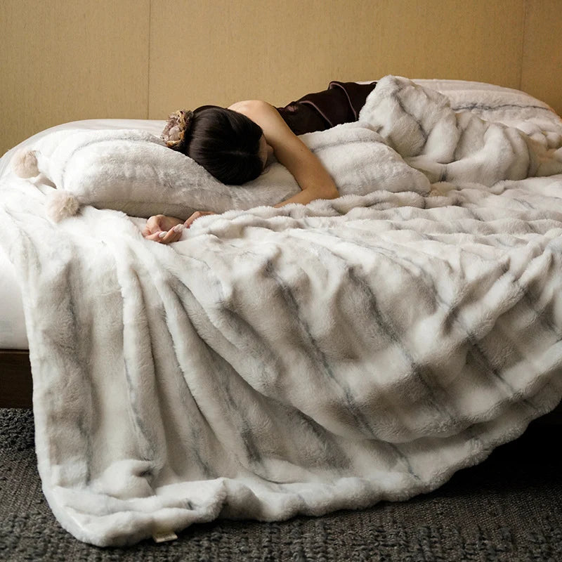 Throw Blanket Reversible Plush Faux Fur Quilted Wave Pattern