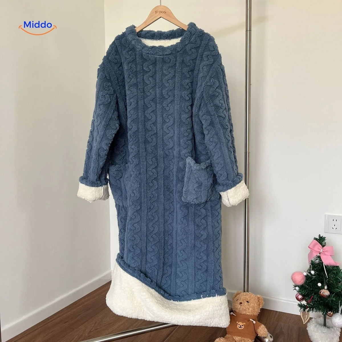 Wearable Blanket Soft Fleece Long Sleeves & Front Pockets