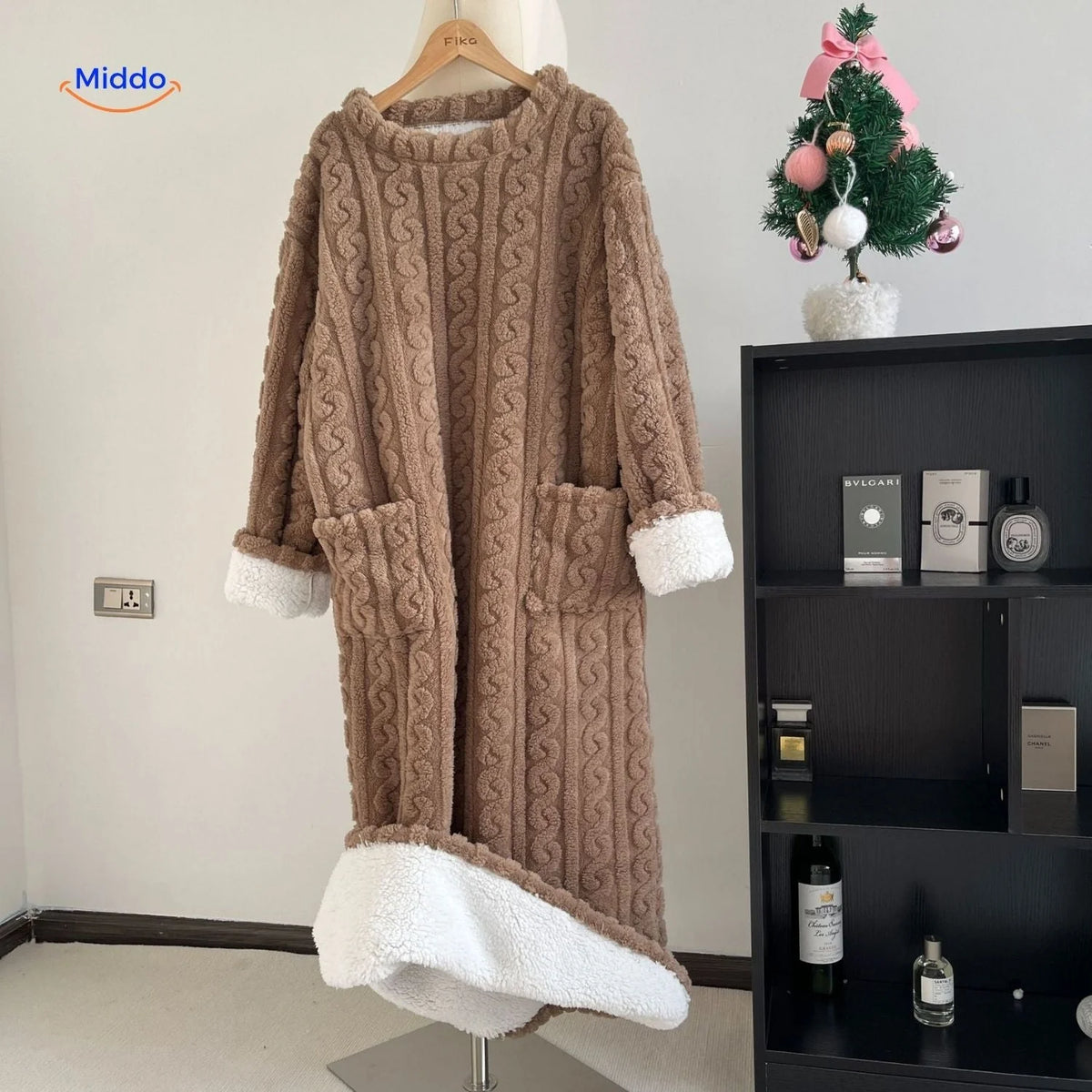 Wearable Blanket Soft Fleece Long Sleeves & Front Pockets