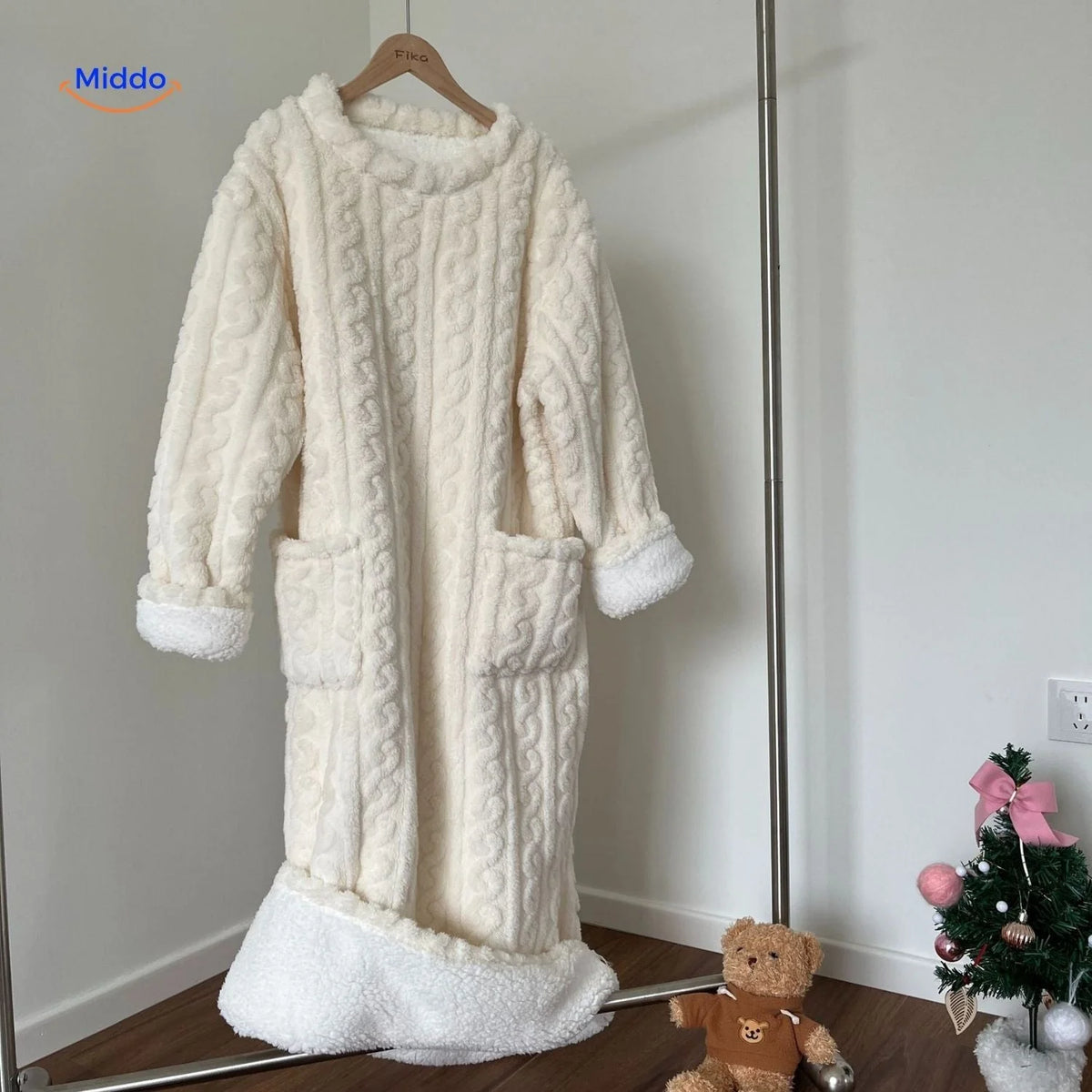 Wearable Blanket Soft Fleece Long Sleeves & Front Pockets