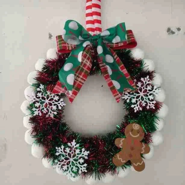 Wreath Gingerbread & Snowflake Tinsel Ready To Hang
