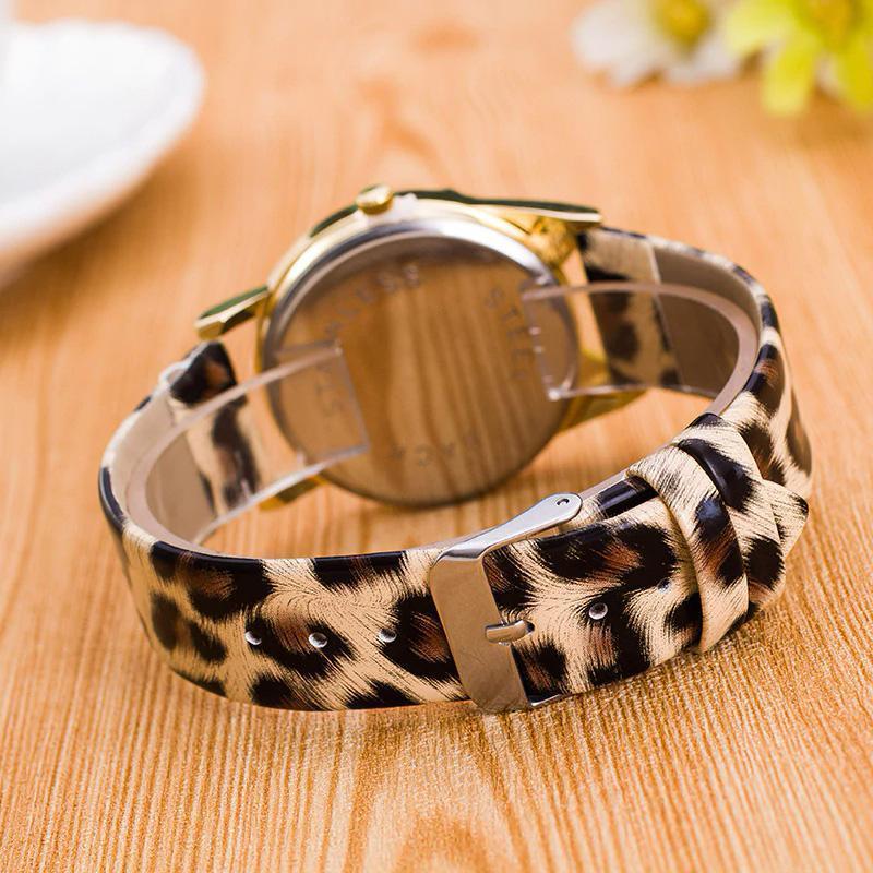 Wristwatch Cat-Shaped Dial Whisker Hands Adjustable Band