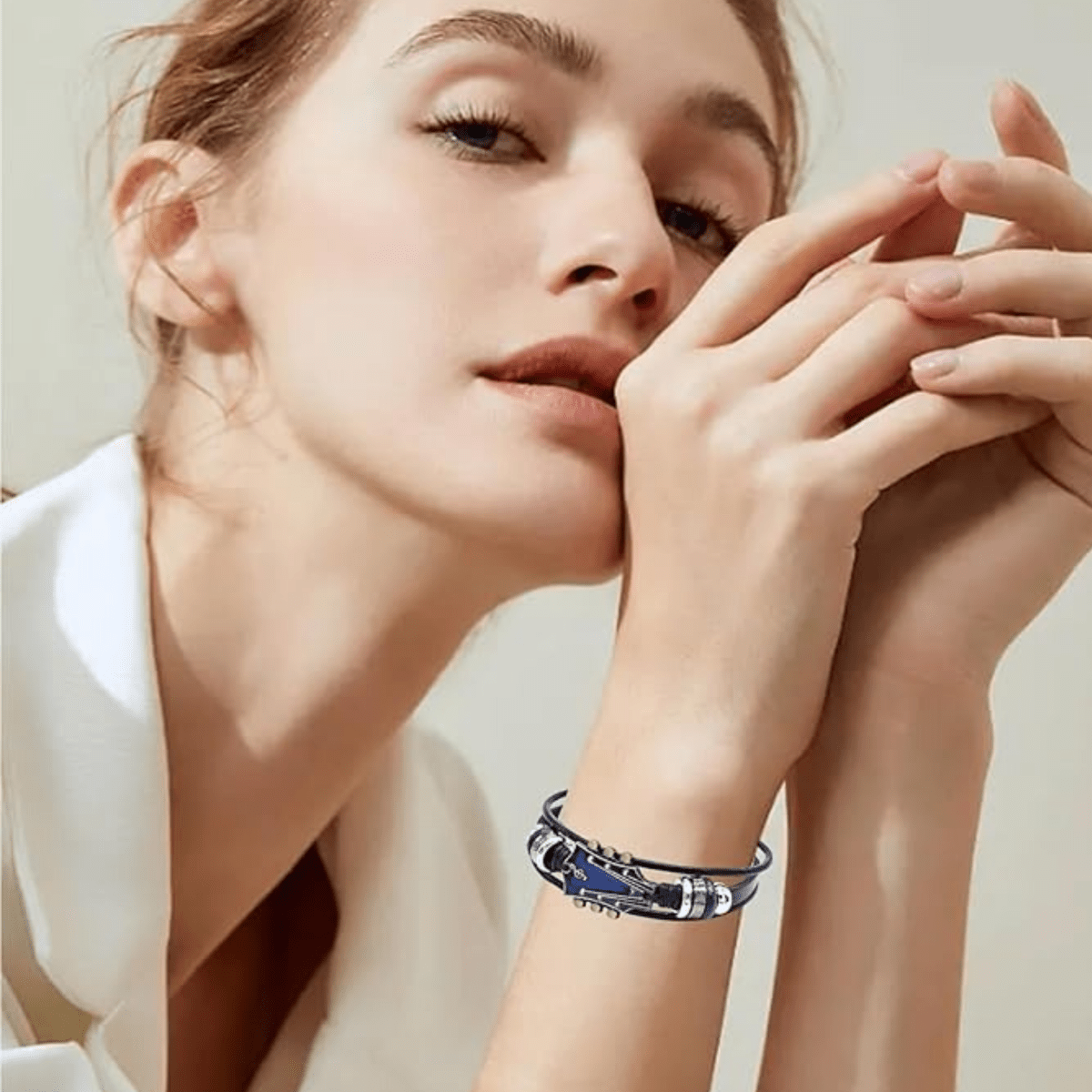 MelodyWrap - Elegant Leather Bracelet for Music Lovers