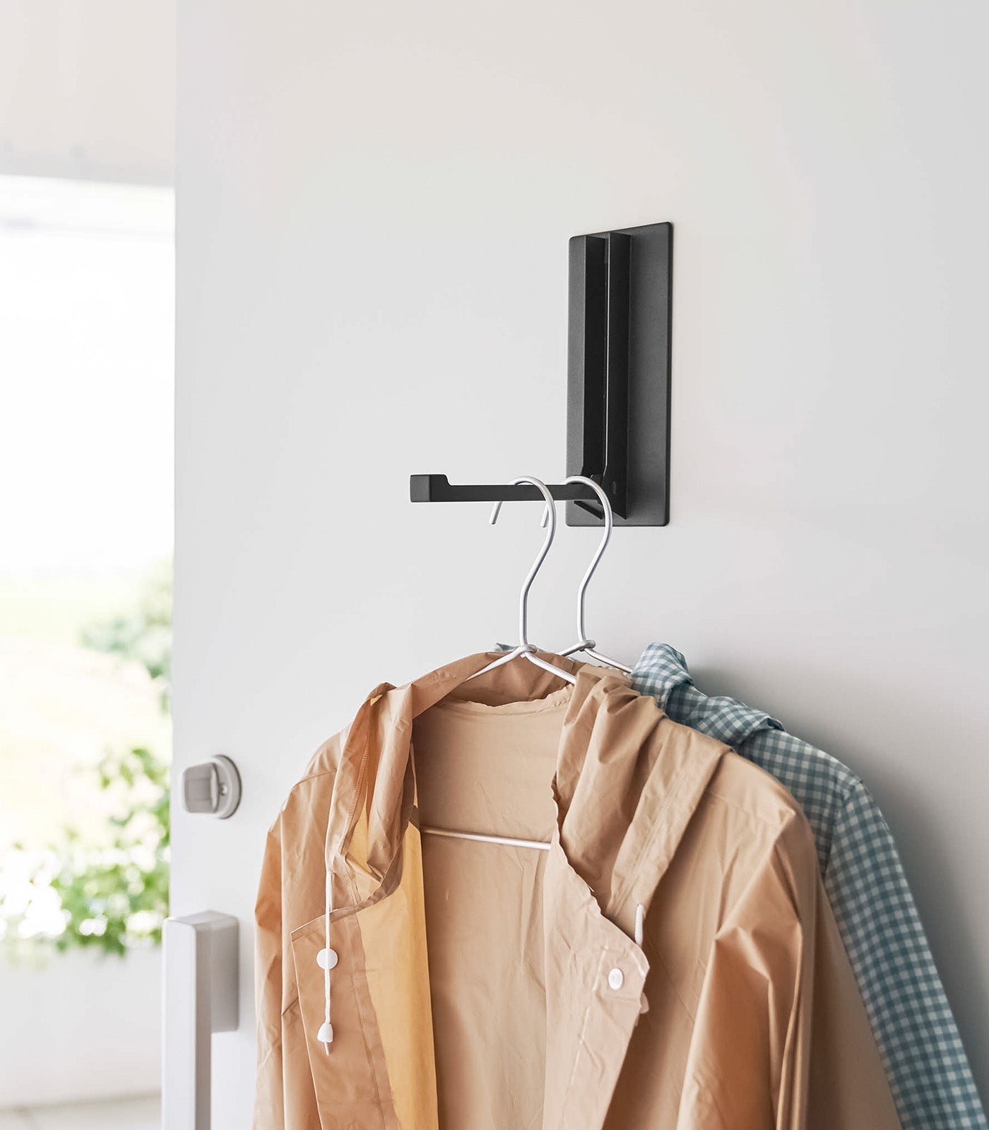 Space-Saving Foldable Hook with Magnetic Design