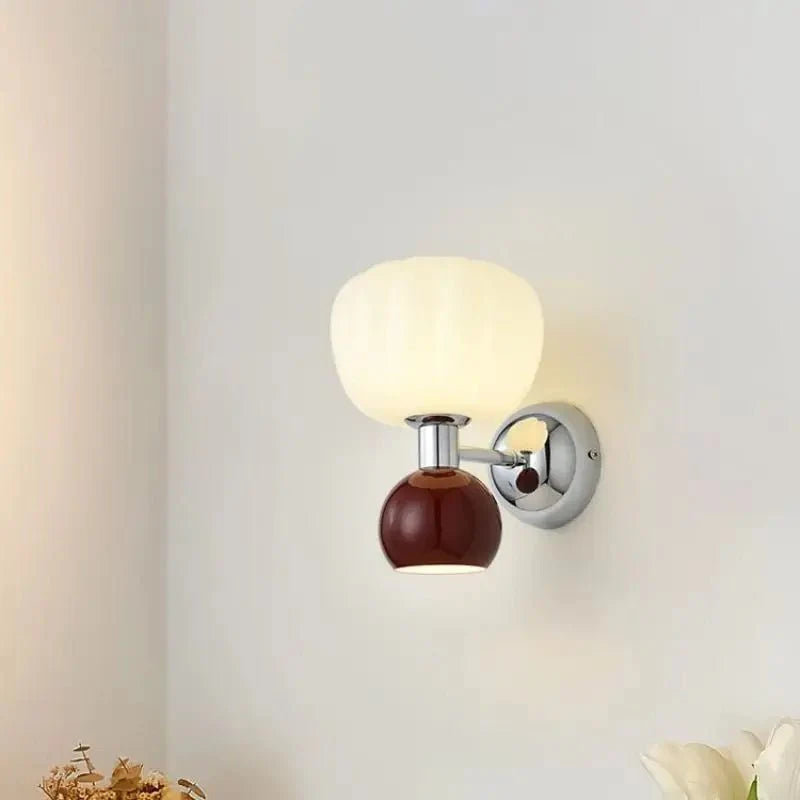 Elegant Cream Resin Wall Light Fixture for Indoor Use