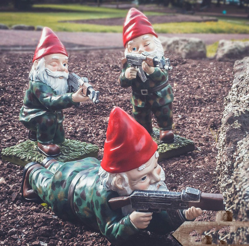 Camouflage Soldier Garden Gnome – Humorous Statue for Yard and Patio Decor
