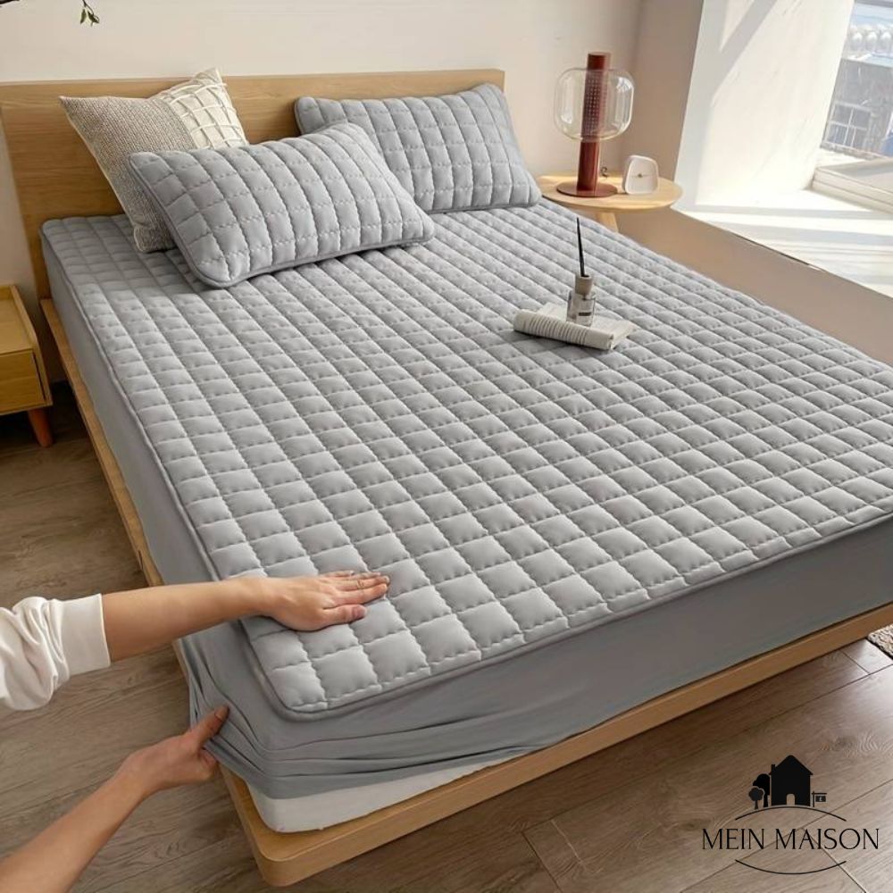 Fitted Sheet Style Quilted Mattress Protector