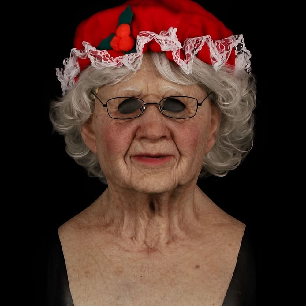 Realistic Latex Mask for Transforming into Expressive Characters