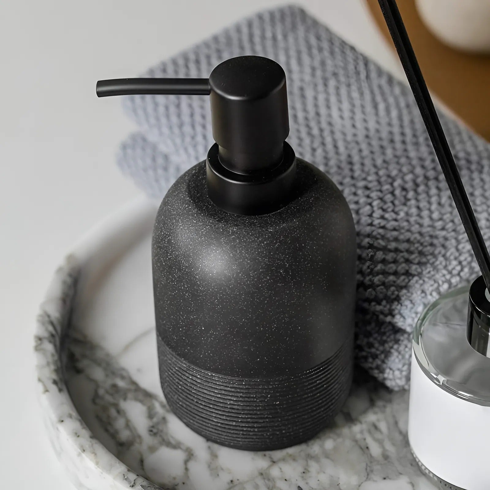 Elegant Resin Soap Dispenser for Stylish Bathrooms and Kitchens