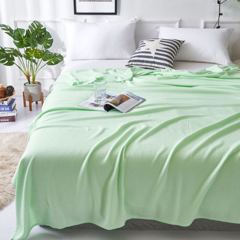Lightweight Summer Quilt Made of Bamboo Fiber for Comfort