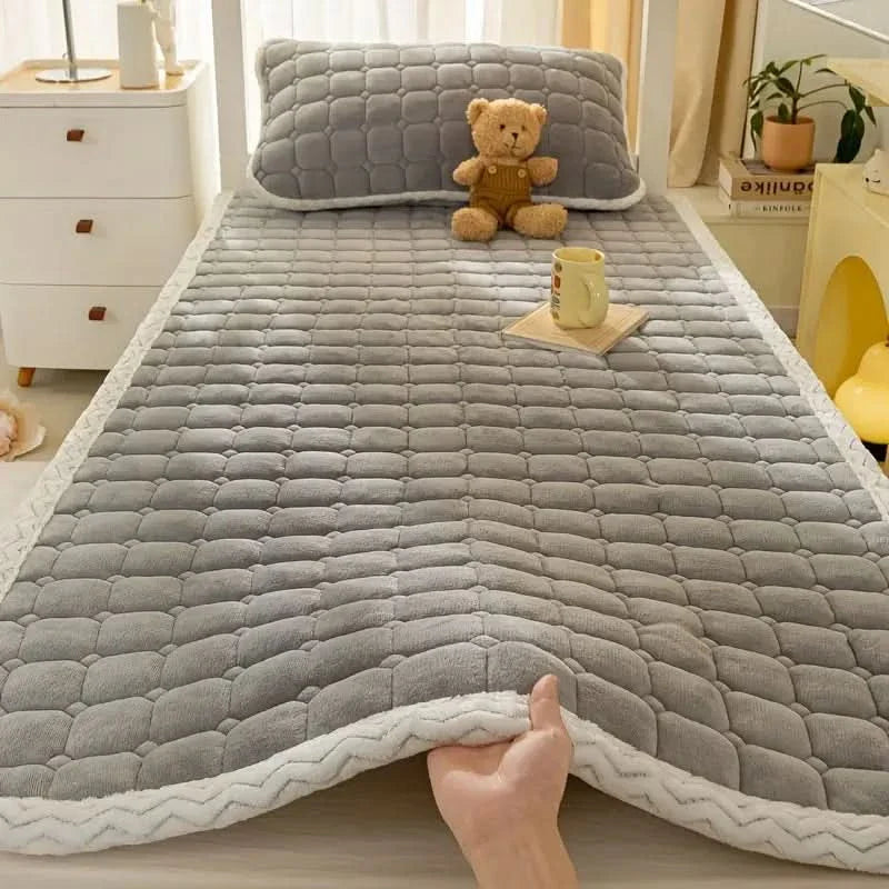 Velvet Bedding Protector for Soft and Relaxing Sleep Comfort