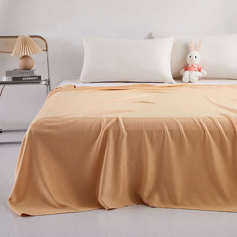Lightweight Summer Quilt Made from Bamboo Fiber for Comfort
