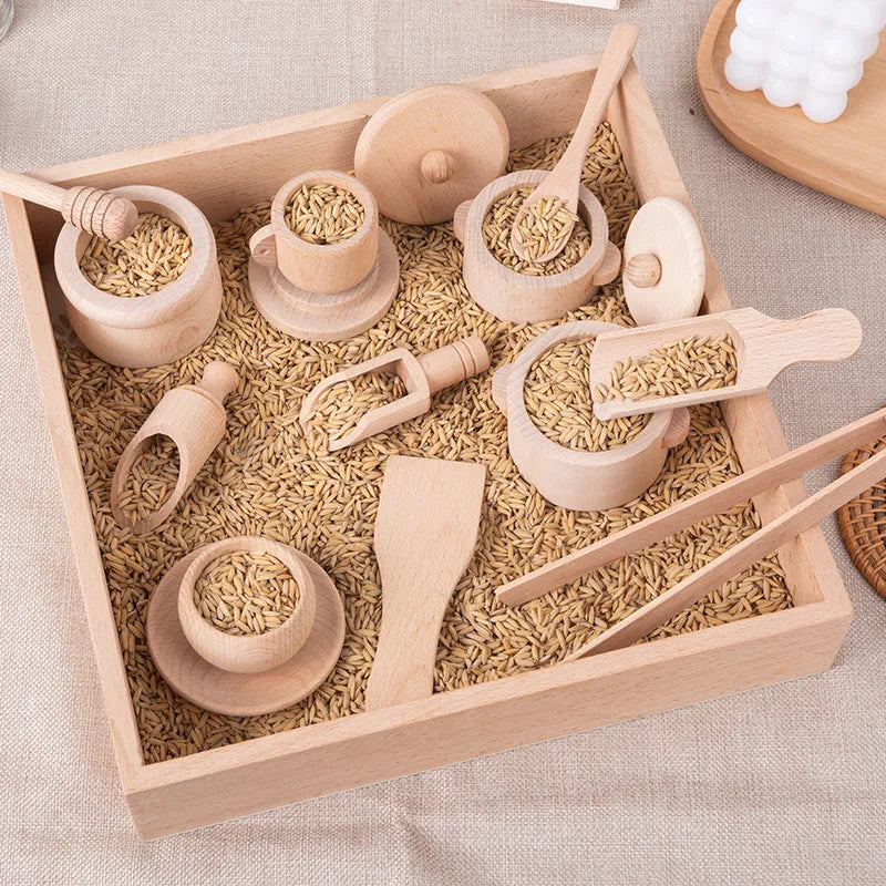 8-Piece Role-Playing Toy Kitchen Set Made of Wood