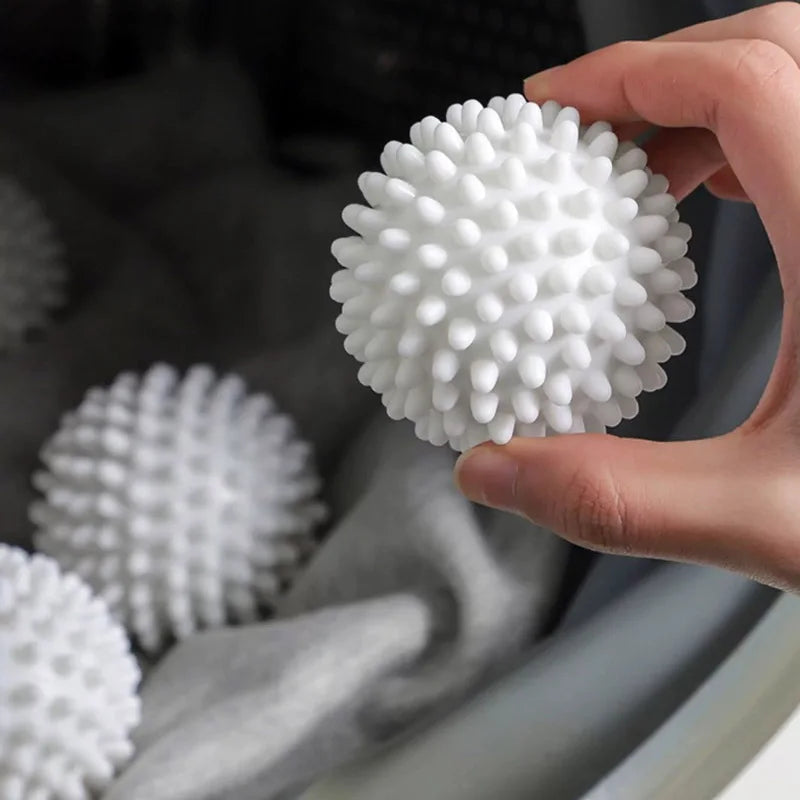 Set of 5 Laundry Balls for Softer Clothes Without Fabric Softener
