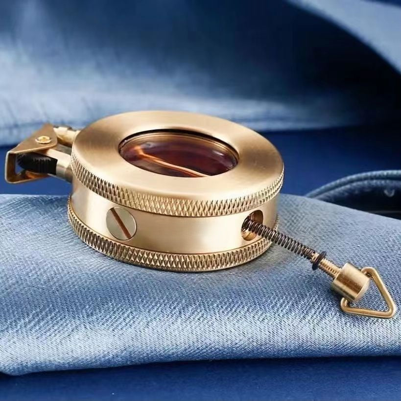 Classic Refillable Pocket Lighter - Vintage Retro Gas Lighter for Collectors
