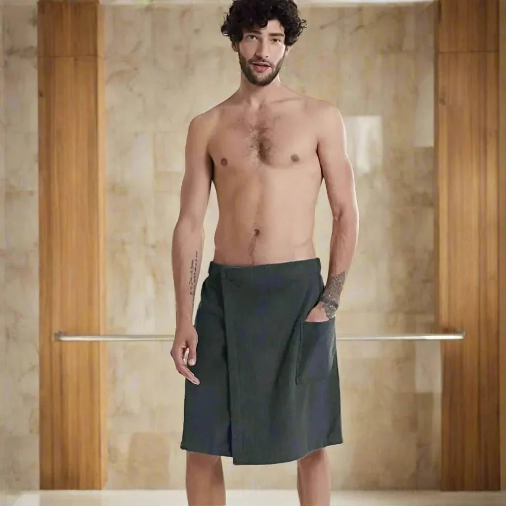 Towel Wrap for Bathing with Velcro Fastening and Storage Pocket