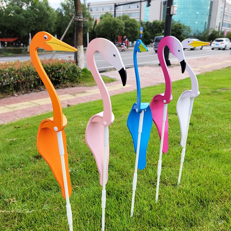 Garden Spinning Bird Decoration with Swivel Hook and Steel Build