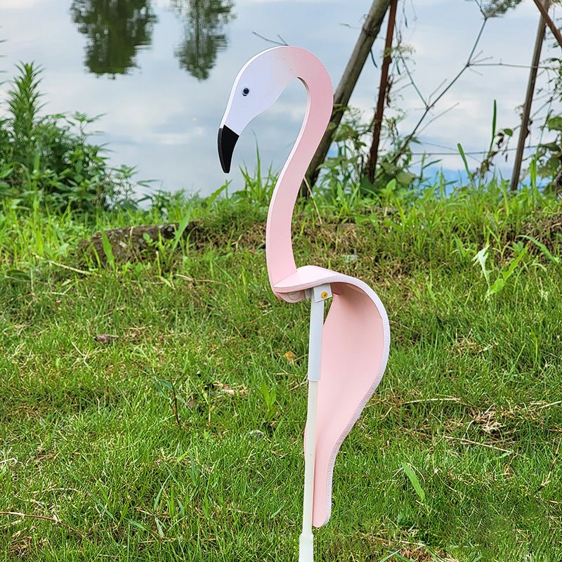 Garden Spinning Bird Decoration with Swivel Hook and Steel Build
