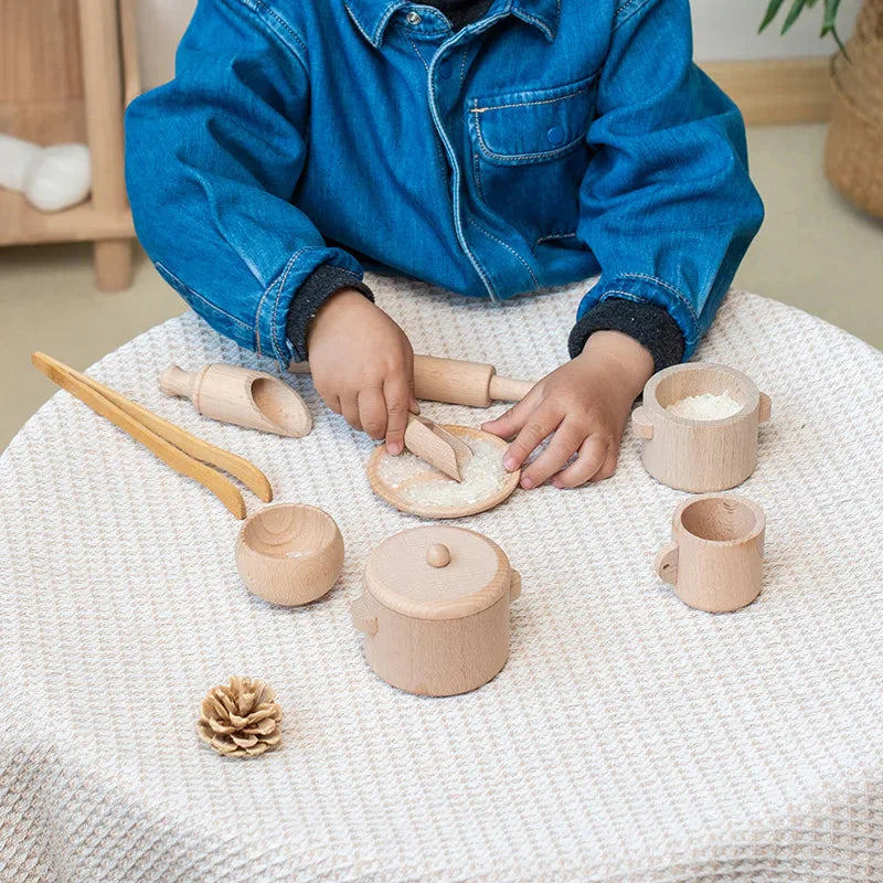 8-Piece Role-Playing Toy Kitchen Set Made of Wood