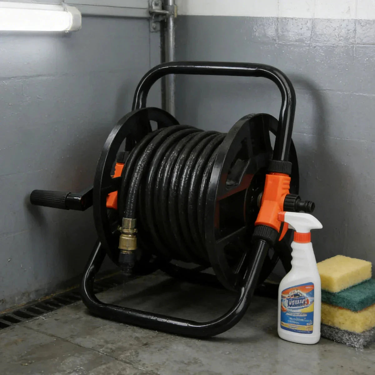 Garden Hose Reel with Crank Handle – Compact and Easily Movable