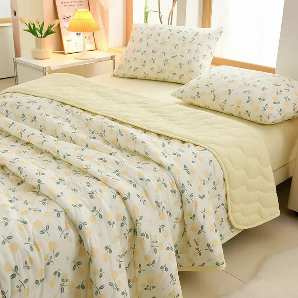 Floral Summer Comfort Blanket – Soft and Breathable Design