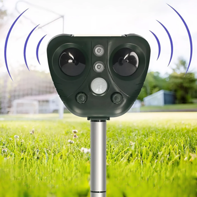 Motion-Activated Solar Bird Deterrent – Waterproof Ultrasonic Repeller with LED for Gardens and Crops