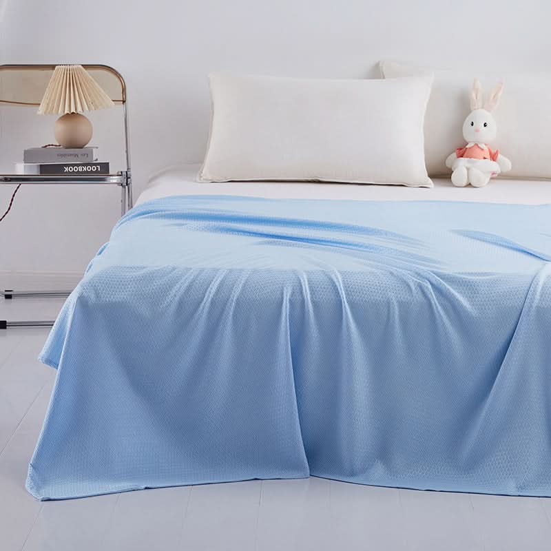 Lightweight Summer Quilt Made from Bamboo Fiber for Comfort