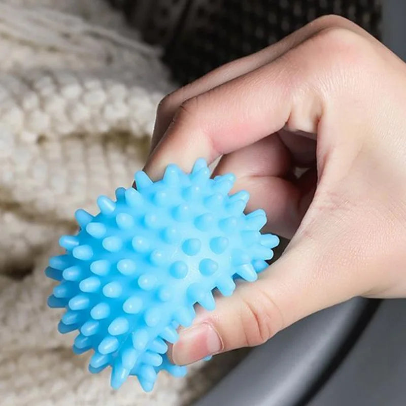 Set of 5 Laundry Balls for Softer Clothes Without Fabric Softener