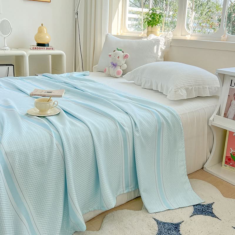 Lightweight Bamboo Blanket for Comfortable Summer Sleep