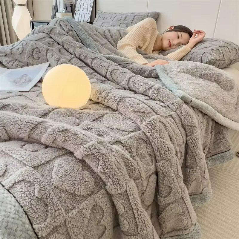 CozyComfort Fleece Blanket - Lightweight & Versatile
