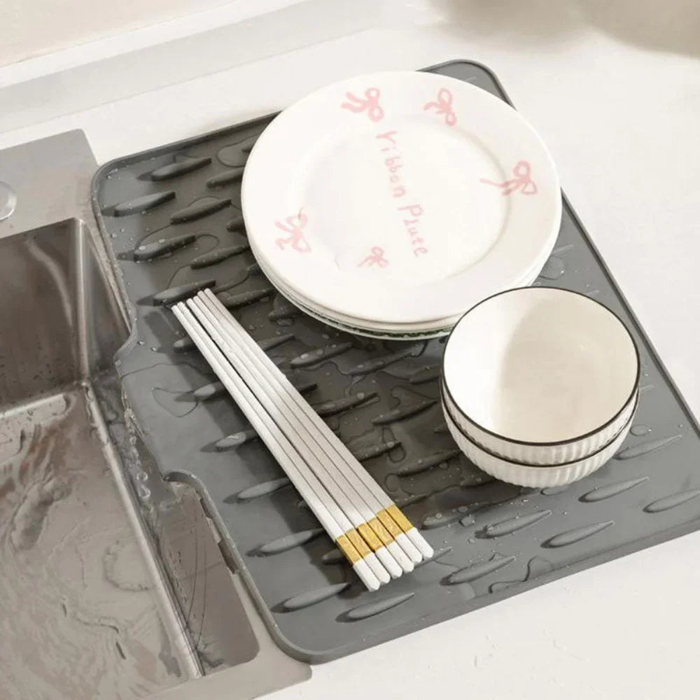 Versatile Silicone Drying Mat for Efficient Kitchen Use