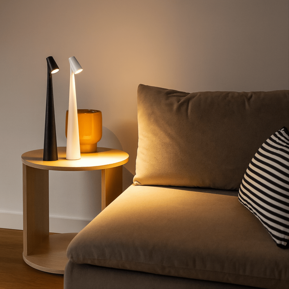 Wireless Dimmable LED Table Lamp | Metal Body | Rechargeable Battery 20h Runtime