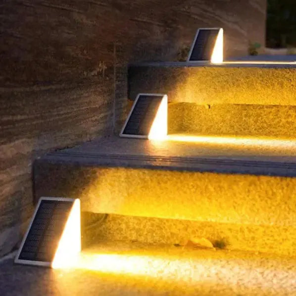 Outdoor Step Light with Automatic Dusk Control – Weather Resistant